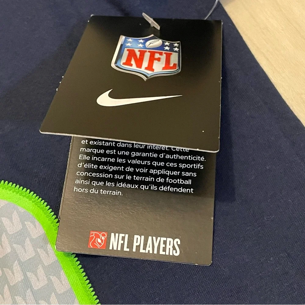 NWT T-Shirt NFL Nike Seattle Seahawks #25 Sherman Slim Fit Woman’s Size M Cotton